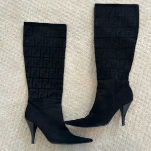 Authentic Suede Fendi logo boots